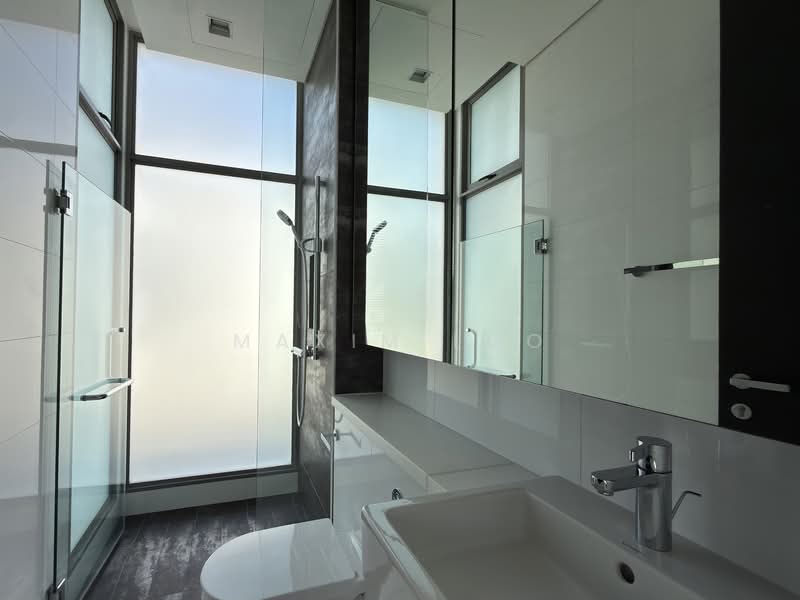 Bungalow House near Botanic Garden, , 5 Bedrooms, 7,400 sqft, Detached House For Rent, by Maxim Loo, 500068410 - Bathroom - PropertyGuru.com.sg