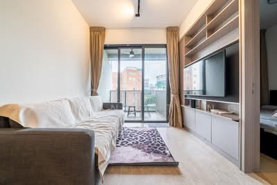 For Sale - Haus On Handy