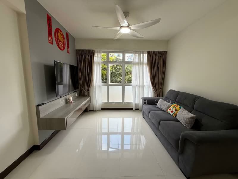 288A Compassvale Crescent HDB Flat For Sale at S$ 798,000 | PropertyGuru Singapore - Living Room