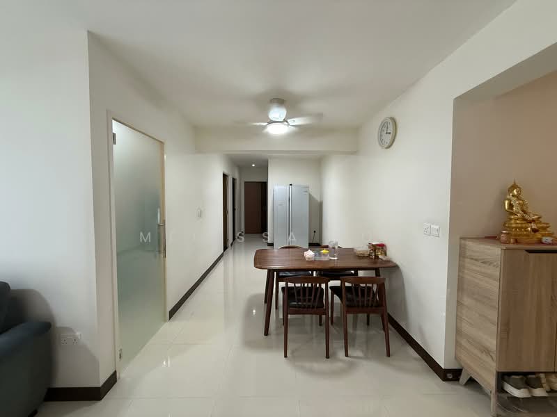 288A Compassvale Crescent HDB Flat For Sale at S$ 798,000 | PropertyGuru Singapore - Dining Area