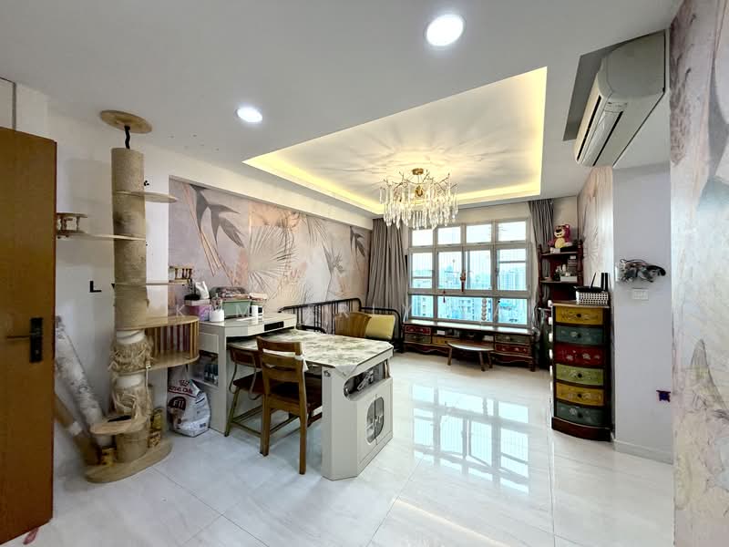 95B Henderson Road HDB Flat For Sale at S$ 1,040,000 | PropertyGuru Singapore - Living Room