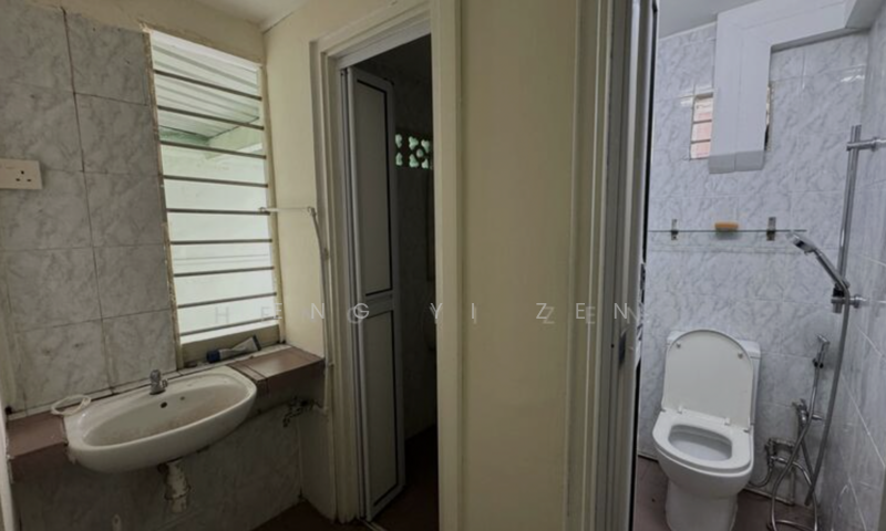 150 Jalan Besar, Farrer Park / Serangoon Rd, 915 sqft, Shop / Shophouse For Rent, by Heng Yi Zen, 500068485 - Bathroom - CommercialGuru.com.sg