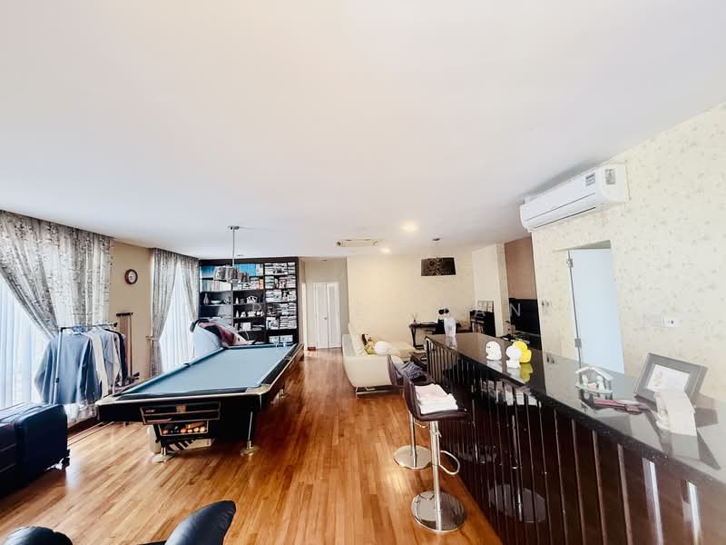 Serangoon Garden Estate Semi-Detached House For Sale at S$ 8,800,000 | PropertyGuru Singapore - Living Room