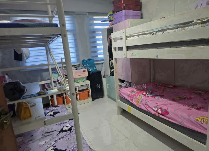 181A Boon Lay Drive HDB Flat For Sale at S$ 638,000 | PropertyGuru Singapore - Bedroom