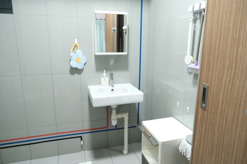 641A Tampines Street 62, 641A Tampines Street 62, Room Rental, 120 sqft, HDB Flat For Rent, by Lay Hoon Grace Ser, 500068511 - Bathroom - PropertyGuru.com.sg