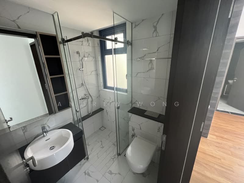 Wilshire Residences Condominium For Sale at S$ 2,258,000 | PropertyGuru Singapore - Bathroom