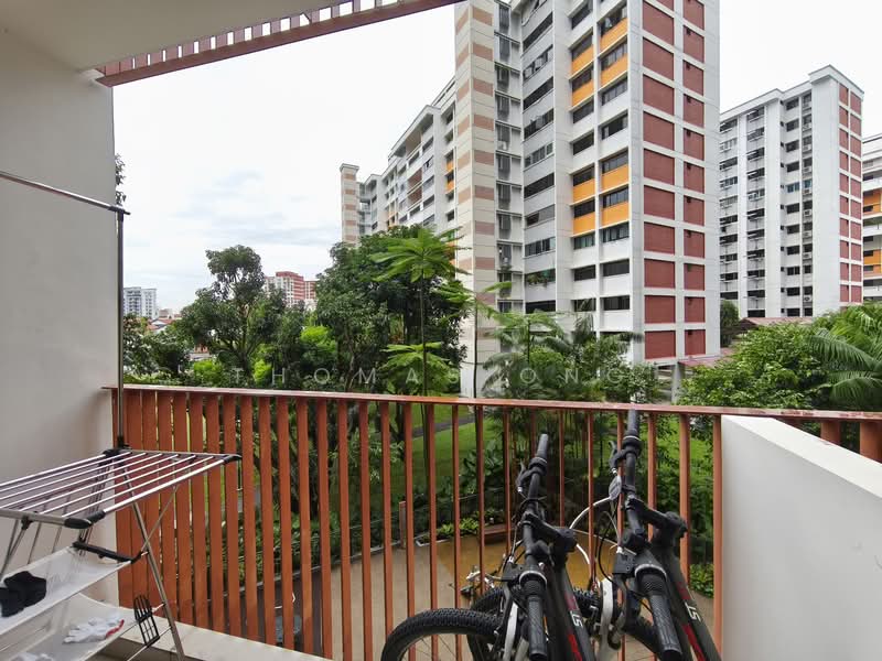 Riverfront Residences Condominium For Sale at S$ 770,000 | PropertyGuru Singapore