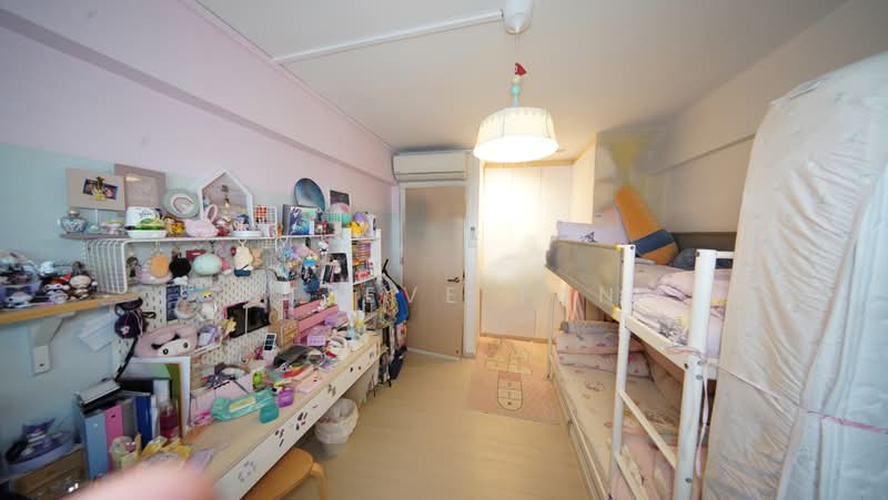 150 Ang Mo Kio Avenue 5 HDB Flat For Sale at S$ 448,000 | PropertyGuru Singapore - Bedroom