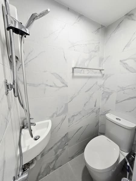 Pavilion 11, 25 Akyab Road, 3 Bedrooms, 1,485 sqft, Condominium For Rent, by Yan Lim, 500068539 - Bathroom - PropertyGuru.com.sg