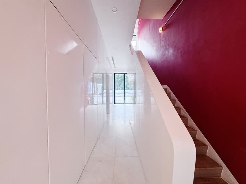 d'Leedon (Former Farrer Court) Condominium For Sale at S$ 5,500,000 | PropertyGuru Singapore - Corridor