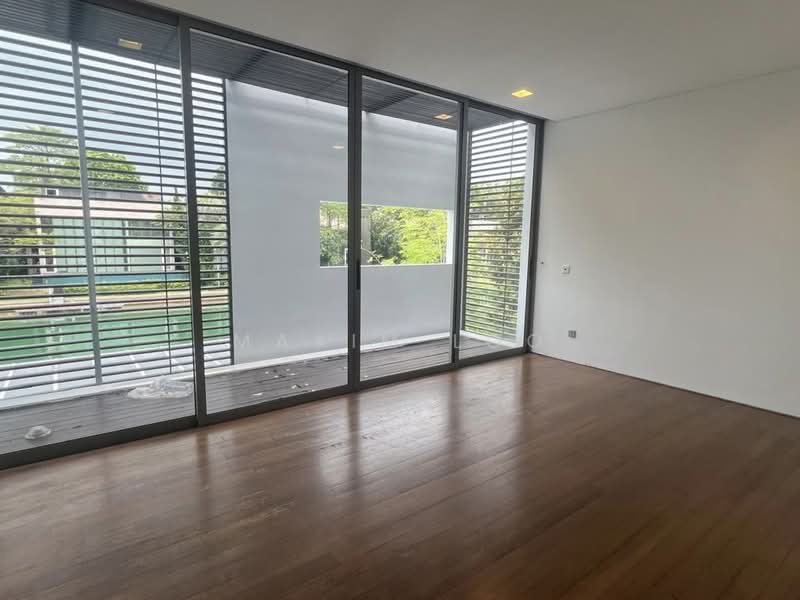 2 Side-by-Side Luxury Waterfront Bungalows on Sentosa Detached House For Sale at S$ 46,000,000 | PropertyGuru Singapore - Balcony