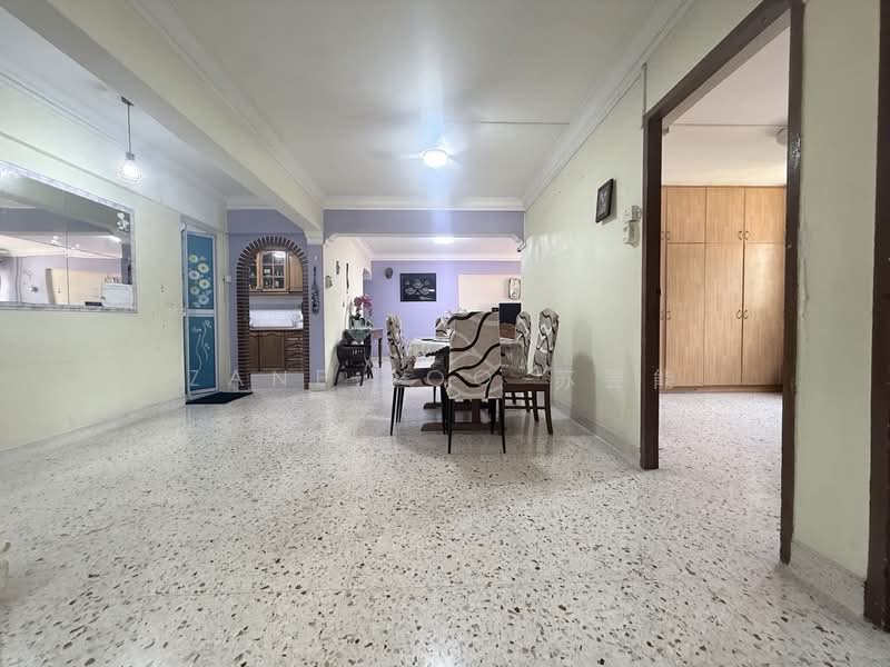 72 Bedok South Avenue 3 HDB Flat For Sale at S$ 730,000 | PropertyGuru Singapore - Dining Room