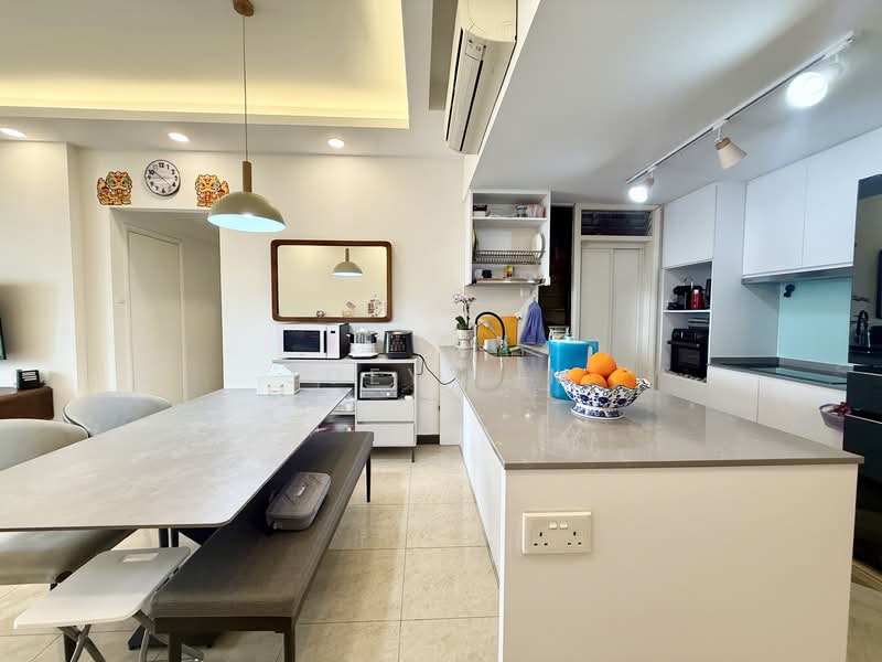 Seasons View Condominium For Sale at S$ 1,890,000 | PropertyGuru Singapore - Kitchen
