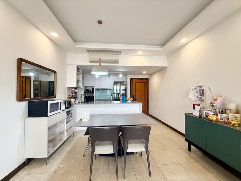 Seasons View Condominium For Sale at S$ 1,890,000 | PropertyGuru Singapore - Kitchen