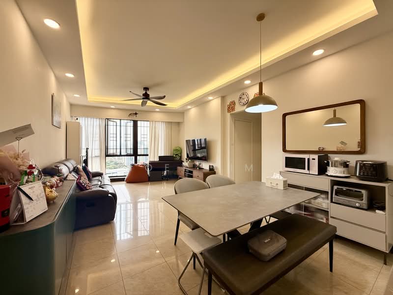 Seasons View Condominium For Sale at S$ 1,890,000 | PropertyGuru Singapore - Living Room