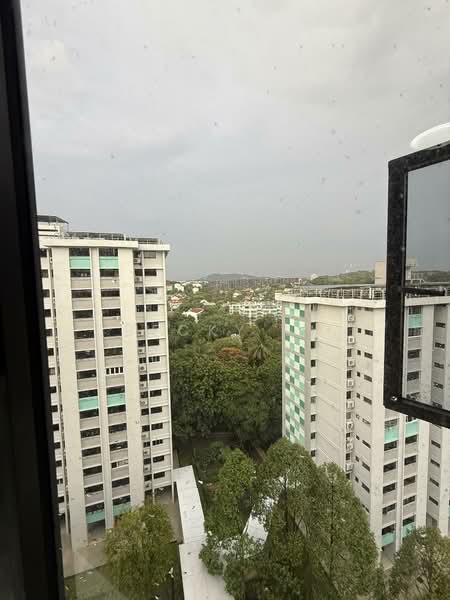 302 Clementi Avenue 4, 302 Clementi Avenue 4, Room Rental, 180 sqft, HDB Flat For Rent, by Becky Li, 500068575 - Exterior - PropertyGuru.com.sg