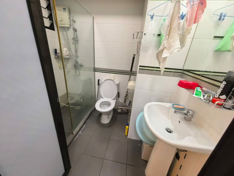58 Havelock Road HDB Flat For Sale at S$ 1,230,000 | PropertyGuru Singapore - Bathroom