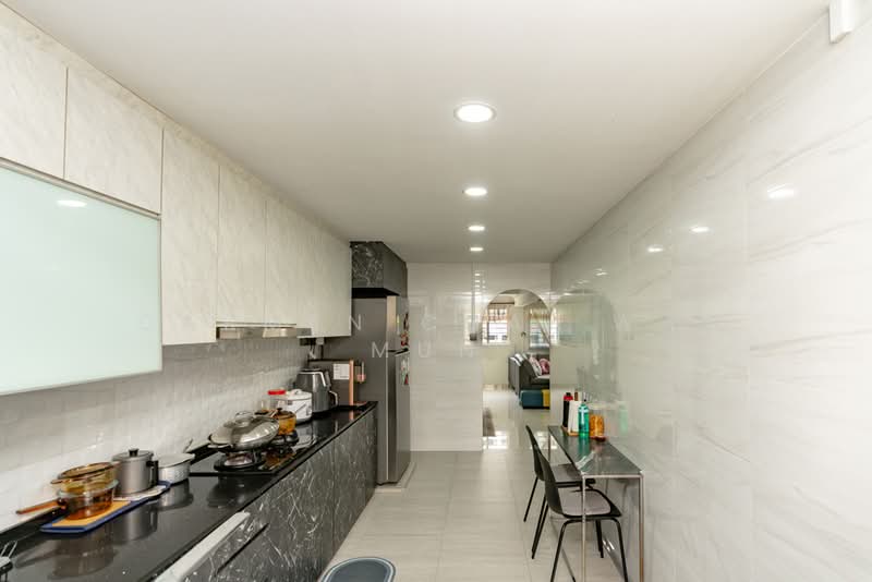 154 Simei Street 1 HDB Flat For Sale at S$ 750,000 | PropertyGuru Singapore - Kitchen