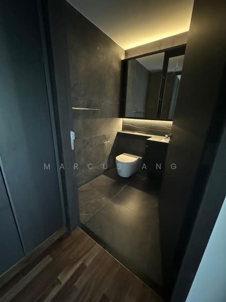 Hyll on Holland Condominium For Sale at S$ 2,780,000 | PropertyGuru Singapore - Bathroom