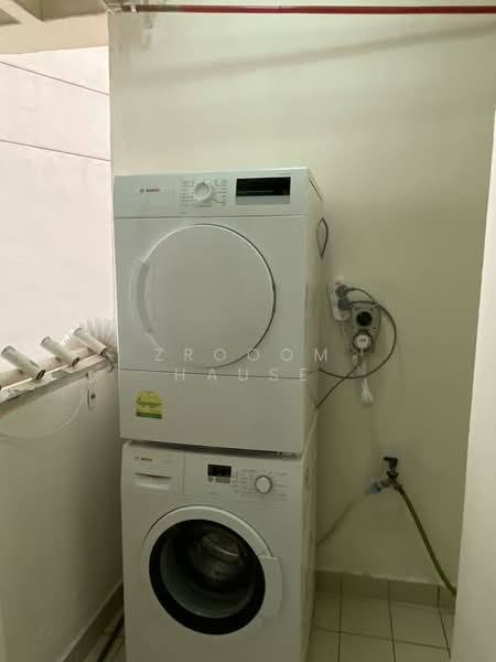 Simsville, 2 Geylang East Avenue 2, Room Rental, 110 sqft, Condominium For Rent, by ZRooom, 500068618 - Interior - PropertyGuru.com.sg