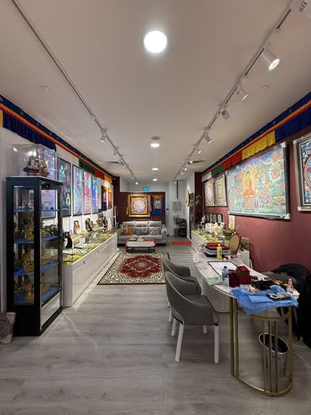 Woods Square, 12 Woodlands Square, 646 sqft, Office For Rent, by Joshua Tay, 500068619 - Living Room - CommercialGuru.com.sg