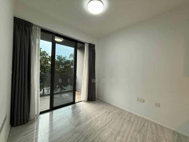 Parc Esta Condominium For Sale at S$ 899,000 | PropertyGuru Singapore - Balcony