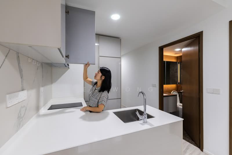Parc Esta Condominium For Sale at S$ 899,000 | PropertyGuru Singapore - Kitchen