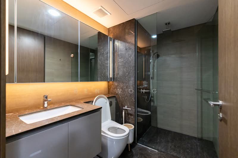 Parc Esta Condominium For Sale at S$ 899,000 | PropertyGuru Singapore - Bathroom