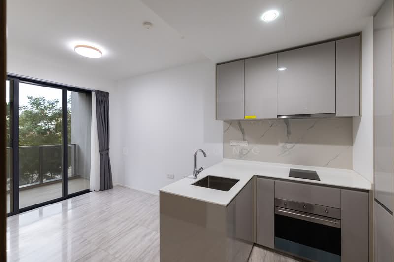 Parc Esta Condominium For Sale at S$ 899,000 | PropertyGuru Singapore - Kitchen