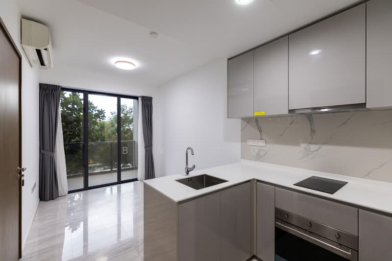 Parc Esta Condominium For Sale at S$ 899,000 | PropertyGuru Singapore - Kitchen