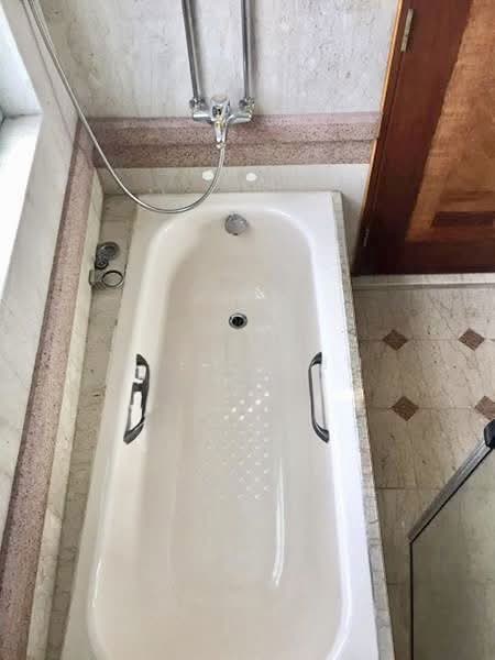 Sunshine Plaza, 10 Prinsep Link, 1 Bedroom, 570 sqft, Apartment For Rent, by Kyean Lim, 500068636 - Bathroom - PropertyGuru.com.sg