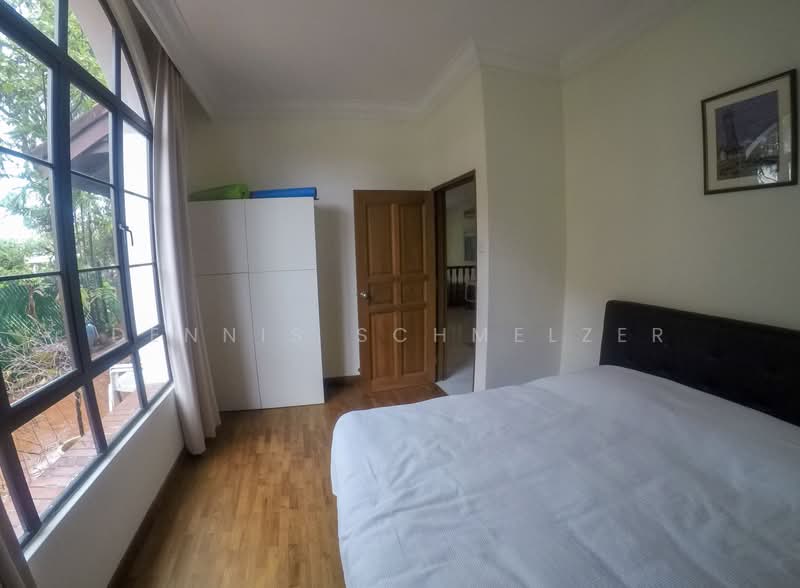 Siglap / Frankel Estate, Yarrow Gardens, 4 Bedrooms, 2,800 sqft, Semi-Detached House For Rent, by Dennis Schmelzer, 500068641 - Ground Floor Guest Room - PropertyGuru.com.sg