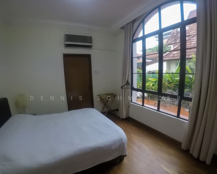 Siglap / Frankel Estate, Yarrow Gardens, 4 Bedrooms, 2,800 sqft, Semi-Detached House For Rent, by Dennis Schmelzer, 500068641 - Ground Floor Guest Room - PropertyGuru.com.sg
