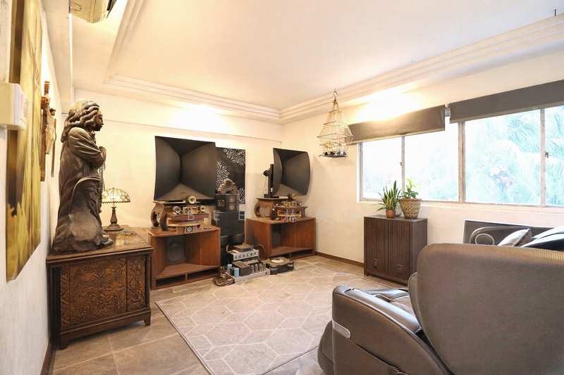 279 Tampines Street 22 HDB Flat For Sale at S$ 688,000 | PropertyGuru Singapore - Bedroom 2