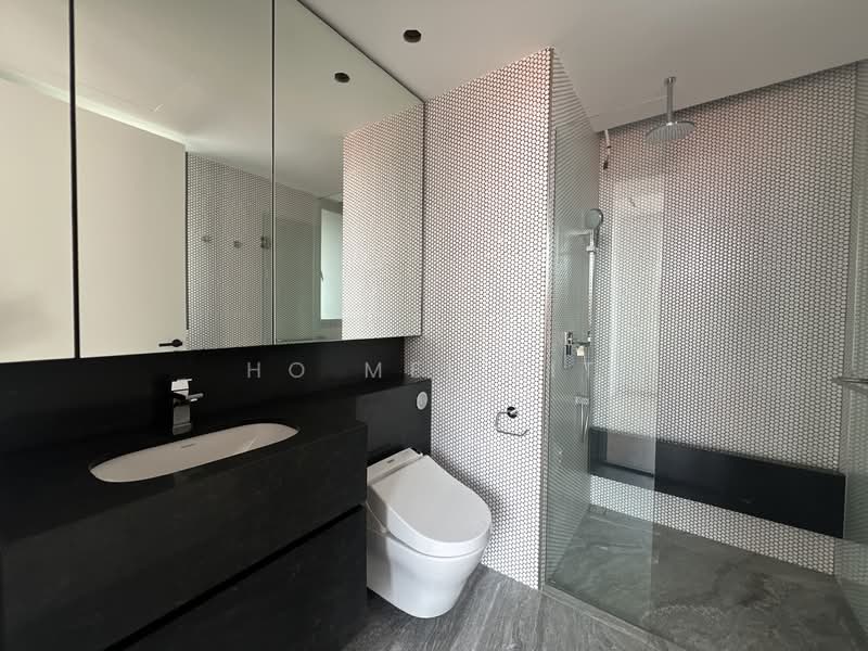 10 Evelyn Condominium For Sale at S$ 1,290,000 | PropertyGuru Singapore - Bathroom