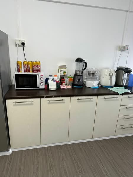 217 Tampines Street 23, 217 Tampines Street 23, Room Rental, 120 sqft, HDB Flat For Rent, by Kai Ng, 500068673 - Kitchen - PropertyGuru.com.sg
