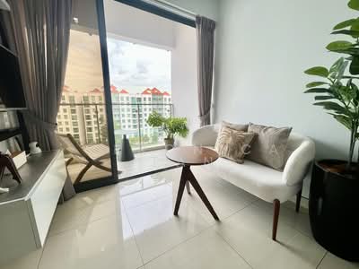 For Sale - FREEHOLD High Floor Riverside Condo in East! Near 2 MRTs, PLQ, 1km to Geylang Methodist!