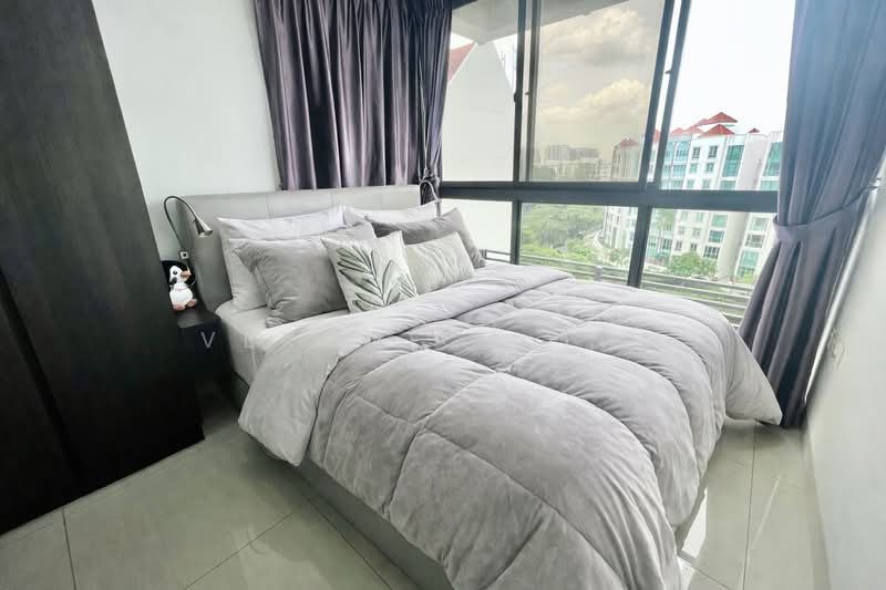 FREEHOLD High Floor Riverside Condo in East! Near 2 MRTs, PLQ, 1km to Geylang Methodist! Condominium For Sale at S$ 1,388,000 | PropertyGuru Singapore - Bedroom