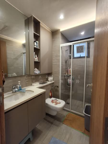Rivercove Residences EC, 28 Anchorvale Ln, 4 Bedrooms, 1,216 sqft, Condominium For Sale, by Charlyene Choo 朱慧玲, 500068687 - Common Bath - PropertyGuru.com.sg