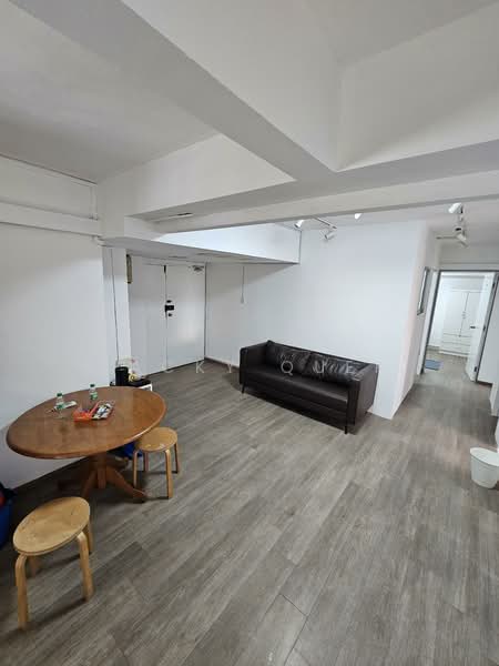 Lucky Plaza, 304 Orchard Road, Room Rental, 110 sqft, Apartment For Rent, by Jacky Quek, 500068705 - Living Room - PropertyGuru.com.sg