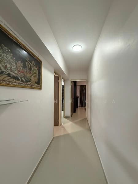 297A Compassvale Street, 297A Compassvale Street, 4 Bedrooms, 1,291 sqft, HDB Flat For Rent, by Cynthia Chua, 500068728 - Corridor - PropertyGuru.com.sg