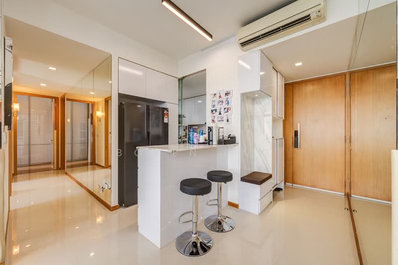 The Trilinq Condominium For Sale at S$ 2,680,000 | PropertyGuru Singapore - Kitchen