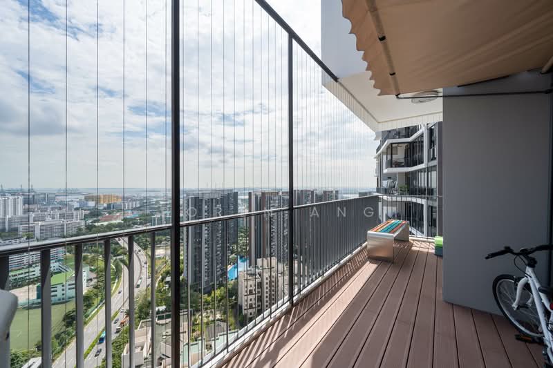 The Trilinq Condominium For Sale at S$ 2,680,000 | PropertyGuru Singapore - Balcony