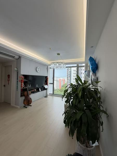 For Sale - The Lakeshore