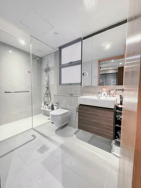 Prive Executive Condominium For Sale at S$ 1,990,000 | PropertyGuru Singapore - Bathroom