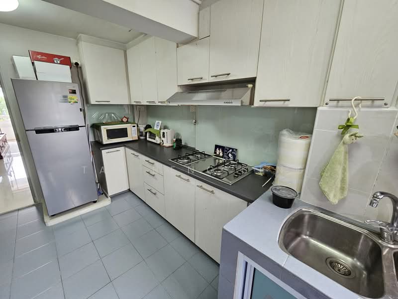 8 Empress Road, 8 Empress Road, 2 Bedrooms, 699 sqft, HDB Flat For Rent, by Tan Beng Beng, 500068784 - Kitchen - PropertyGuru.com.sg