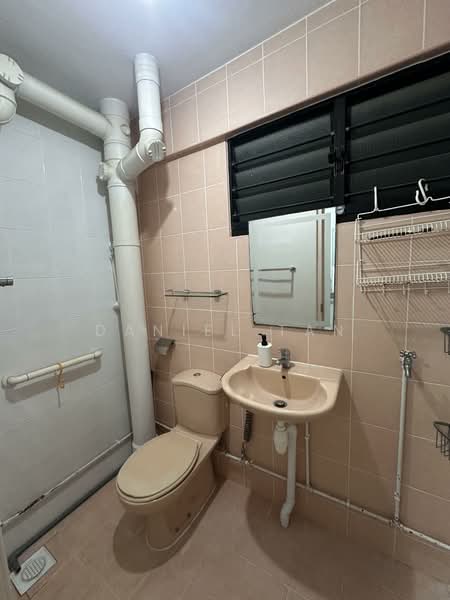 For Sale - 242 Serangoon Avenue 3