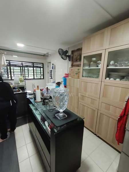 530 Jurong West Street 52, 530 Jurong West Street 52, 2 Bedrooms, 721 sqft, HDB Flat For Rent, by Mac Wee, 500068820 - Kitchen - PropertyGuru.com.sg