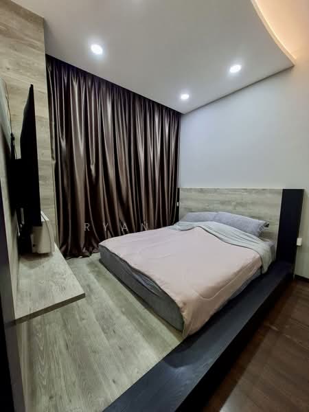 Jewel @ Buangkok Condominium For Sale at S$ 1,750,000 | PropertyGuru Singapore - Master Bedroom