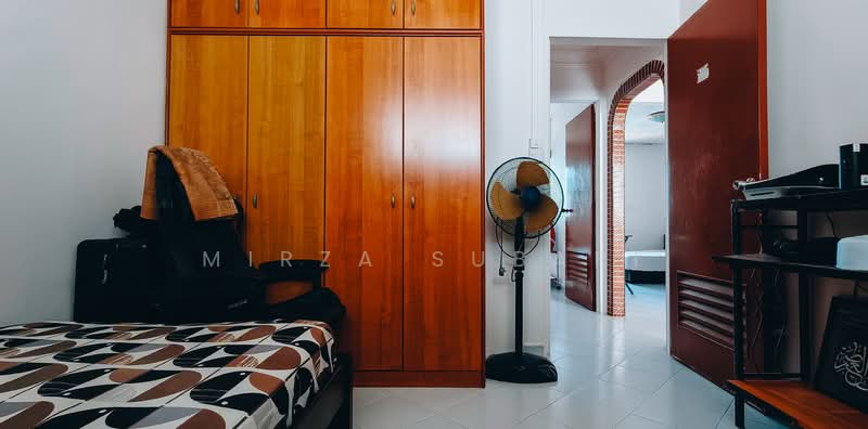 132 Bedok Reservoir Road HDB Flat For Sale at S$ 600,000 | PropertyGuru Singapore - Bedroom